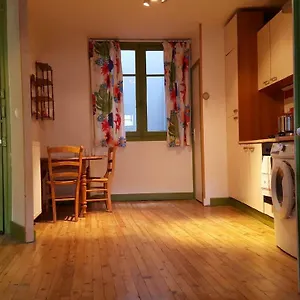Le Velo Rouge Apartment